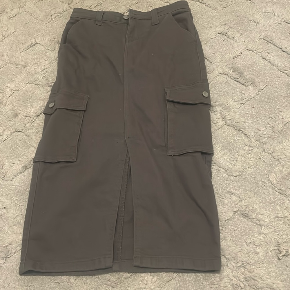 grey RSQ skirt. gently worn. Size 23